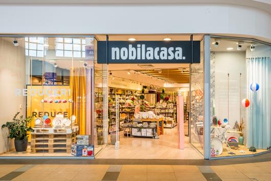 Cum ne întâmpinăm clienții - vitrine care merg cu tine!